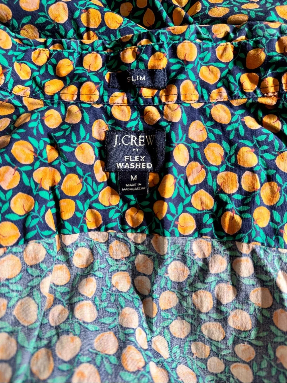 J. Crew Men's Short-Sleeve Button-Up Shirt in Green with Peach Print